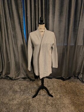 GAP Light Gray Open-Front Knit Shrug